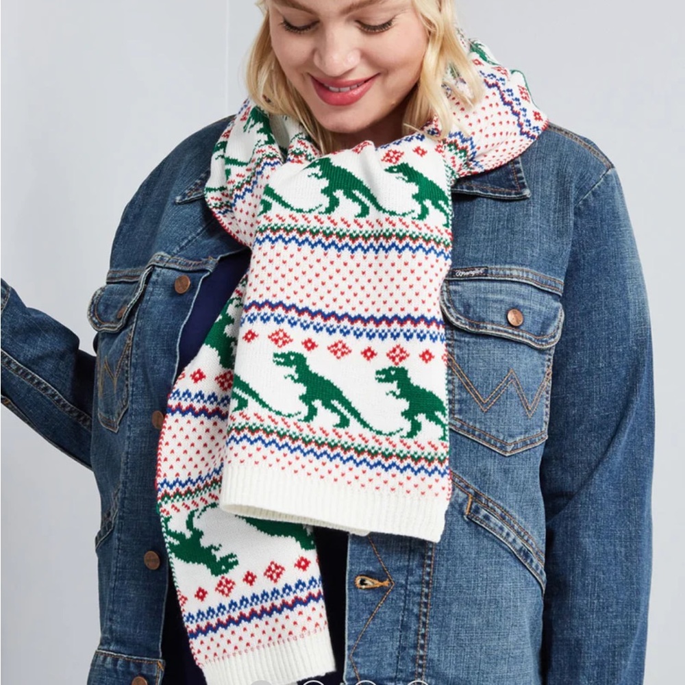 Modcloth Rawr Ambition Dinosaur Scarf